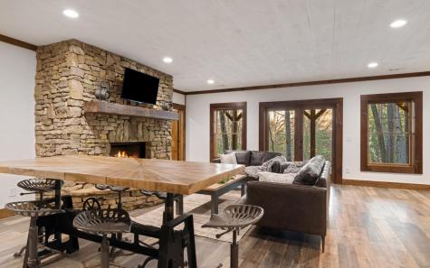 153 Sams Crossing Mineral Bluff GA 30559