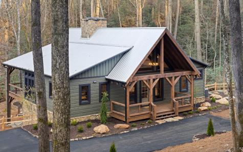 153 Sams Crossing Mineral Bluff GA 30559