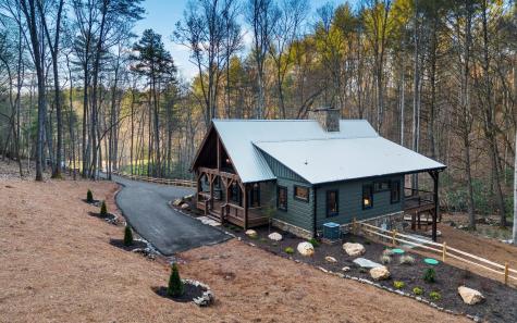 153 Sams Crossing Mineral Bluff GA 30559