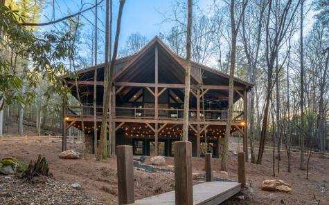 153 Sams Crossing Mineral Bluff GA 30559