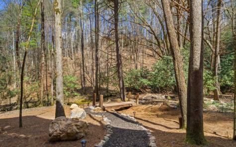153 Sams Crossing Mineral Bluff GA 30559