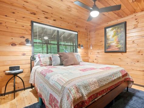 220 Oak Loop Mineral Bluff GA 30559