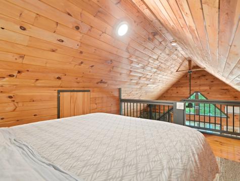 220 Oak Loop Mineral Bluff GA 30559