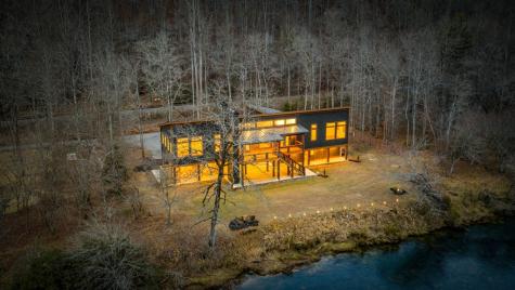 494 Riverbend Manor Blue Ridge GA 30513