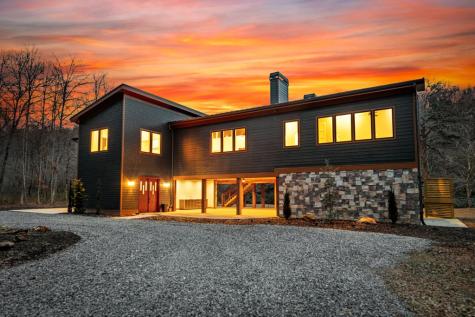 494 Riverbend Manor Blue Ridge GA 30513