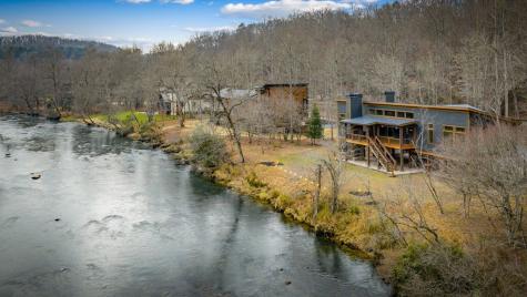 494 Riverbend Manor Blue Ridge GA 30513