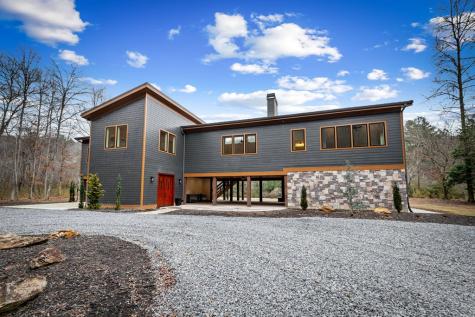 494 Riverbend Manor Blue Ridge GA 30513