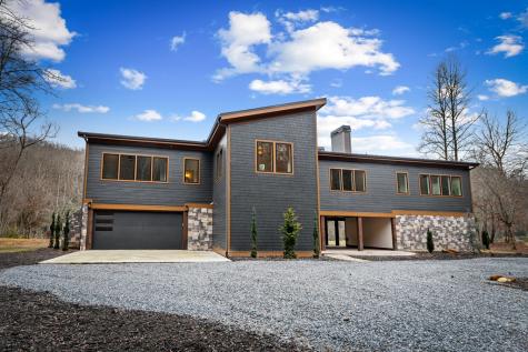 494 Riverbend Manor Blue Ridge GA 30513