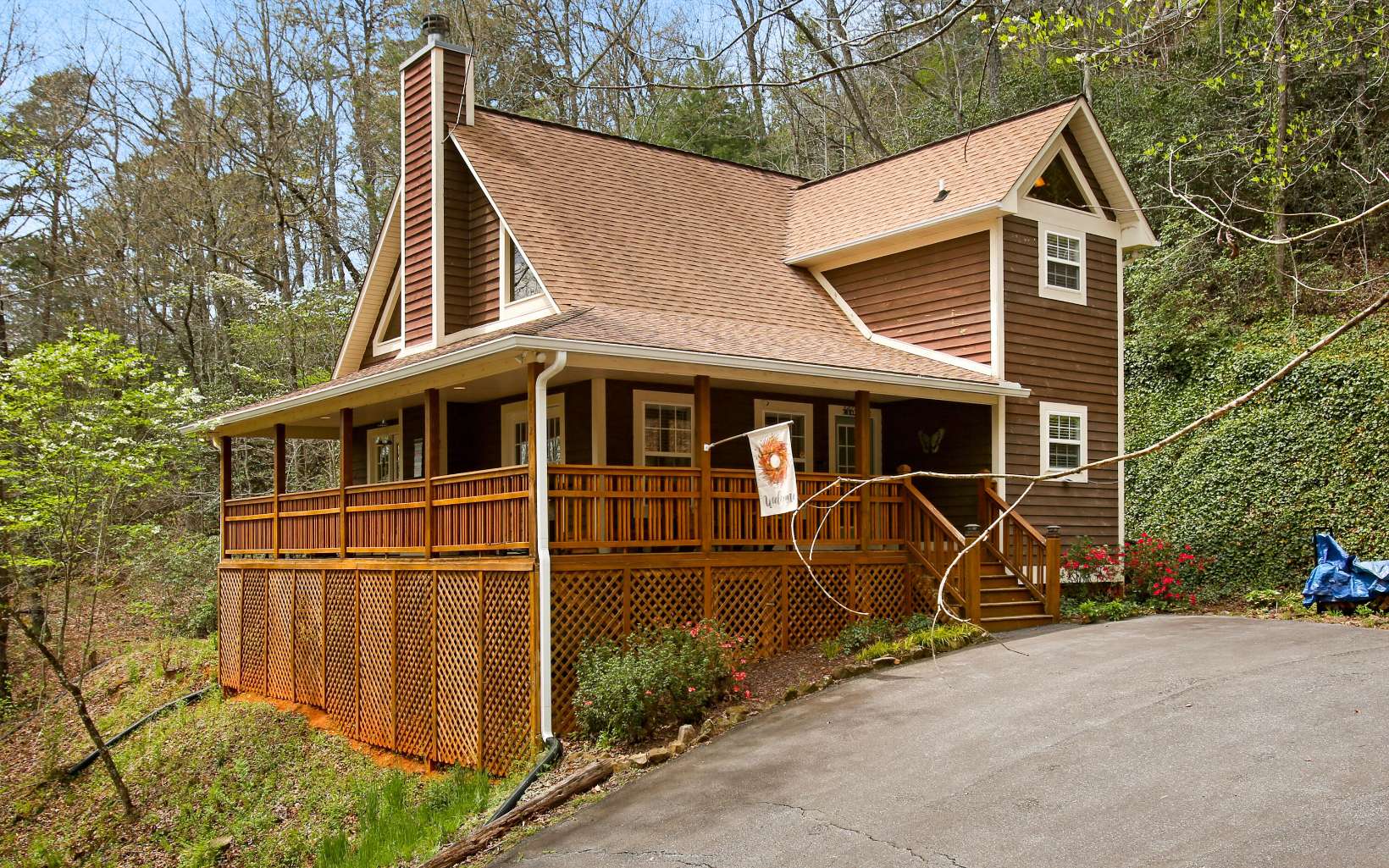 2102 Pooh Corner Hiawassee GA 30546