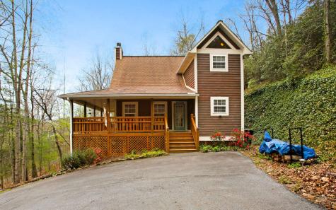 2102 Pooh Corner Hiawassee GA 30546