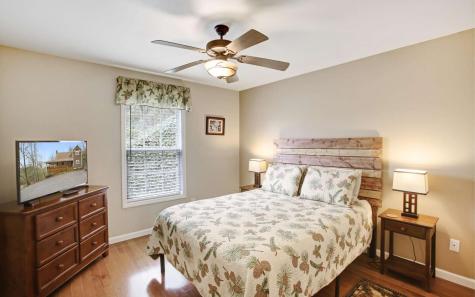 2102 Pooh Corner Hiawassee GA 30546