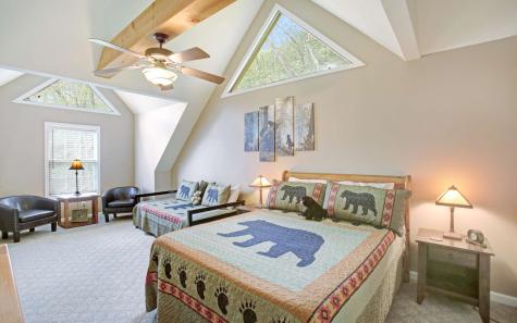 2102 Pooh Corner Hiawassee GA 30546