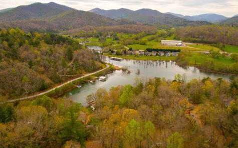2102 Pooh Corner Hiawassee GA 30546