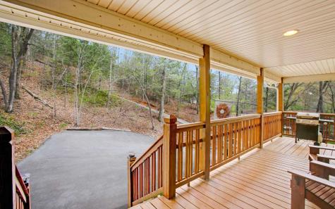 2102 Pooh Corner Hiawassee GA 30546