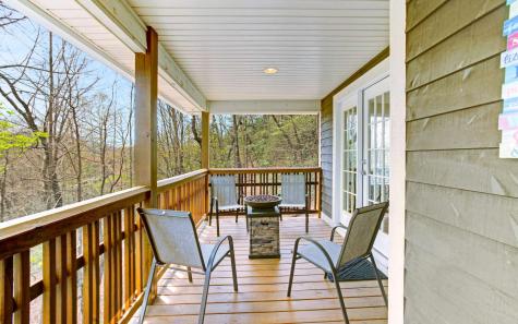 2102 Pooh Corner Hiawassee GA 30546
