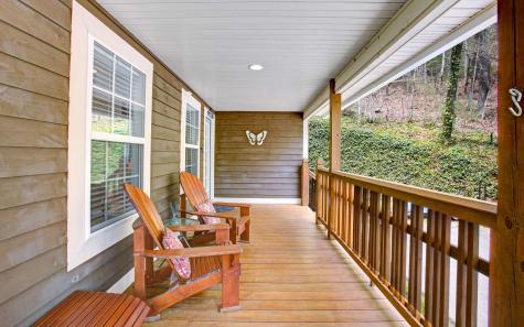2102 Pooh Corner Hiawassee GA 30546