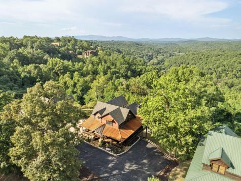 13 Hope Drive Blue Ridge GA 30513