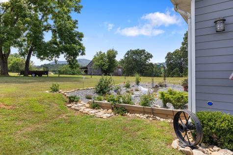 1502 Smithfield Lane Young Harris GA 30582