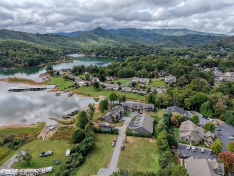 98 E Brett Way Hiawassee GA 30546