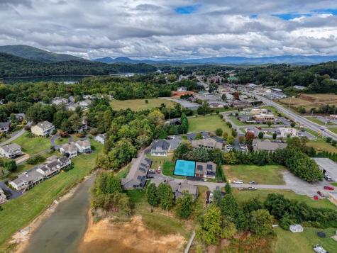 98 E Brett Way Hiawassee GA 30546