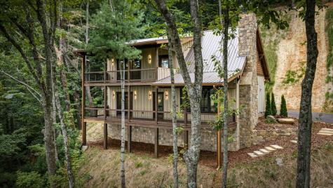 380 Utana Bluffs Trail Ellijay GA 30540