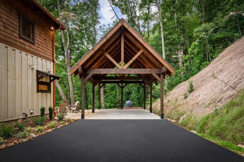 380 Utana Bluffs Trail Ellijay GA 30540