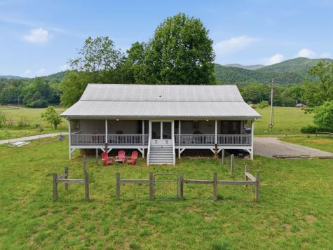 87 Laughing Waters Lane Hayesville NC 28904
