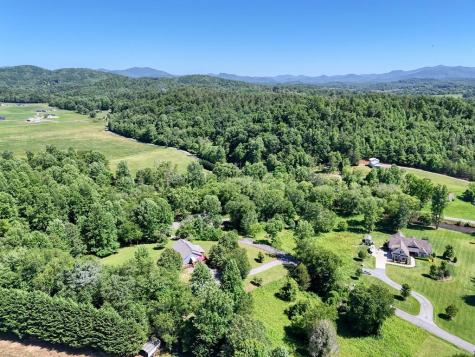 151 Creekfront Lane Hayesville NC 28904
