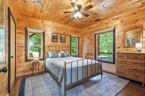 350 Kensington Drive Mineral Bluff GA 30559