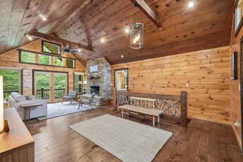 350 Kensington Drive Mineral Bluff GA 30559