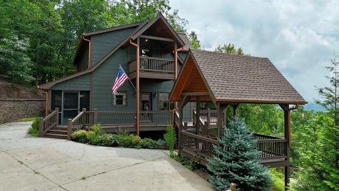 486 Henderson Lane Mineral Bluff GA 30559