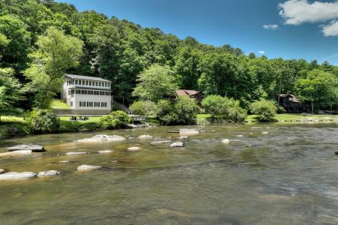 53 Addle Trail Ellijay GA 30540