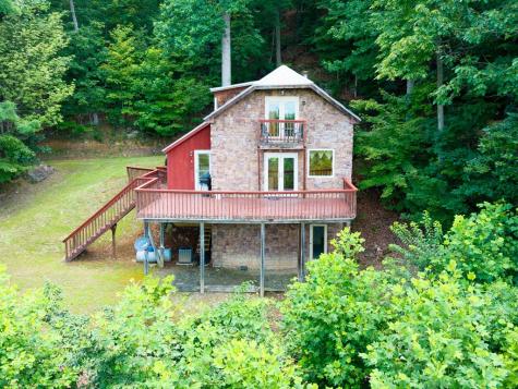 221 Wilson Lane Blairsville GA 30512