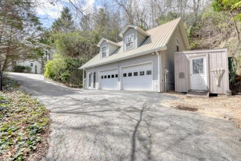 3023 Bear Lane Hiawassee GA 30546