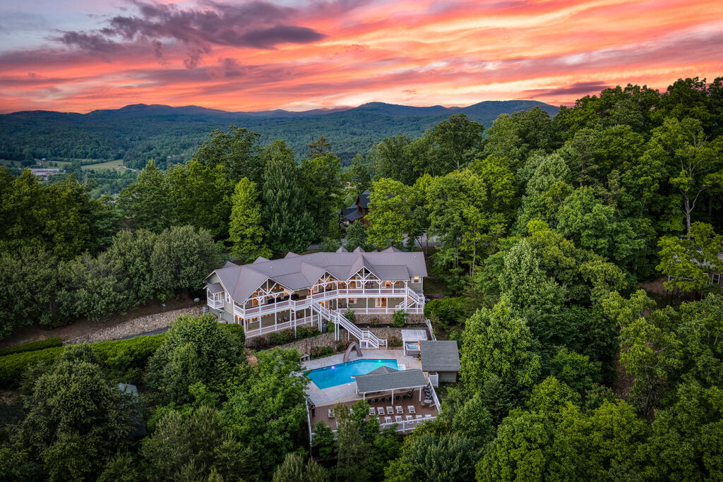 132 Oak Ridge Way Morganton GA 30560