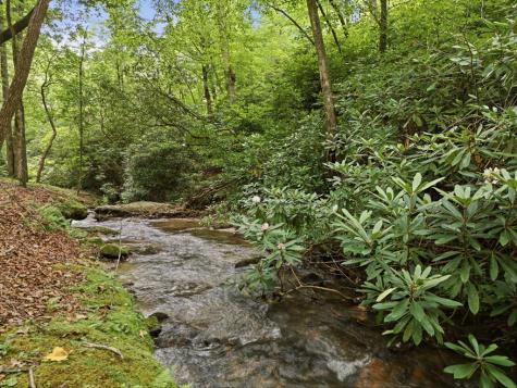 86 Pounding Mill Creek Hayesville NC 28904
