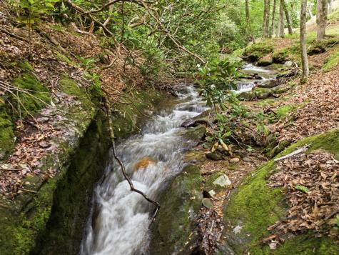 86 Pounding Mill Creek Hayesville NC 28904