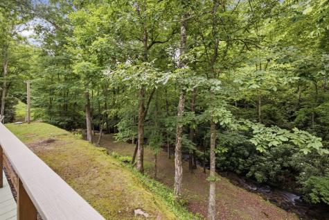 86 Pounding Mill Creek Hayesville NC 28904
