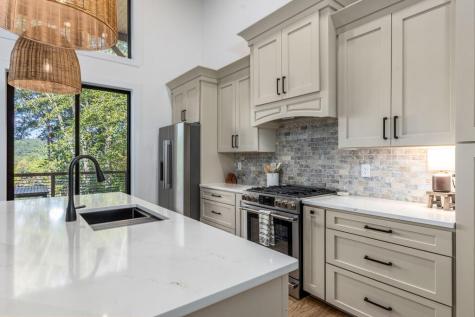 135 Hannah Way Ellijay GA 30540