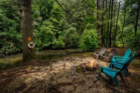 41 River Bend Court Ellijay GA 30540