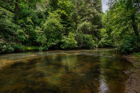 41 River Bend Court Ellijay GA 30540