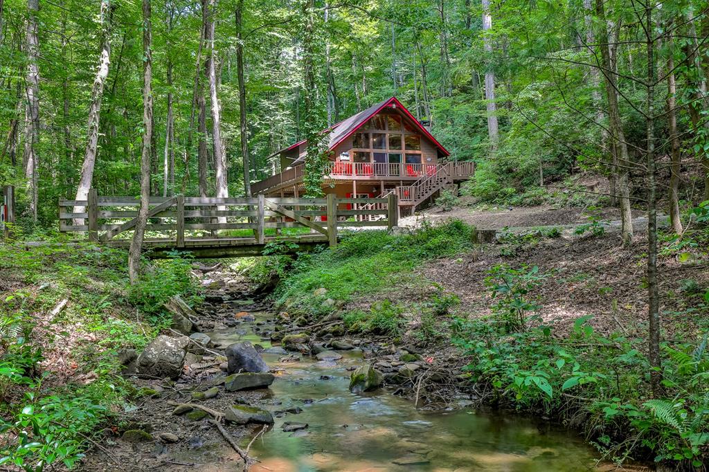 469 North Lake Drive Ellijay GA 30536