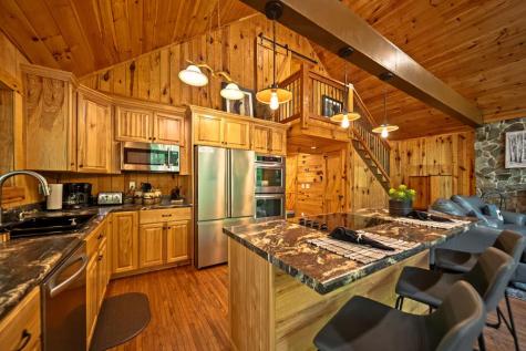 469 North Lake Drive Ellijay GA 30536