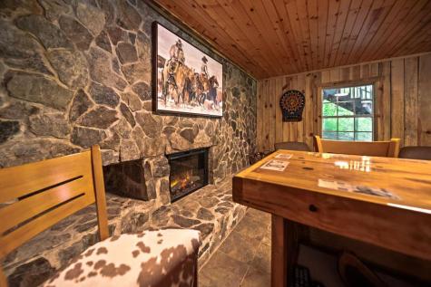 469 North Lake Drive Ellijay GA 30536
