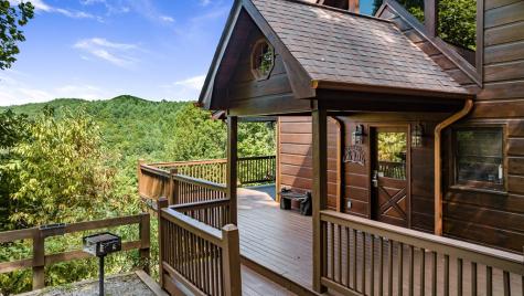 469 Mountain High Drive Mineral Bluff GA 30559