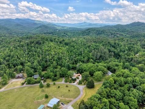 515 Barlow Fields Drive Hayesville NC 28904