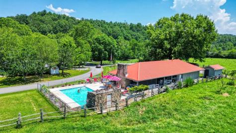 132 Moccasin Lane Blairsville GA 30512