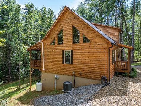 10 Oakcrest Lane Murphy NC 28906