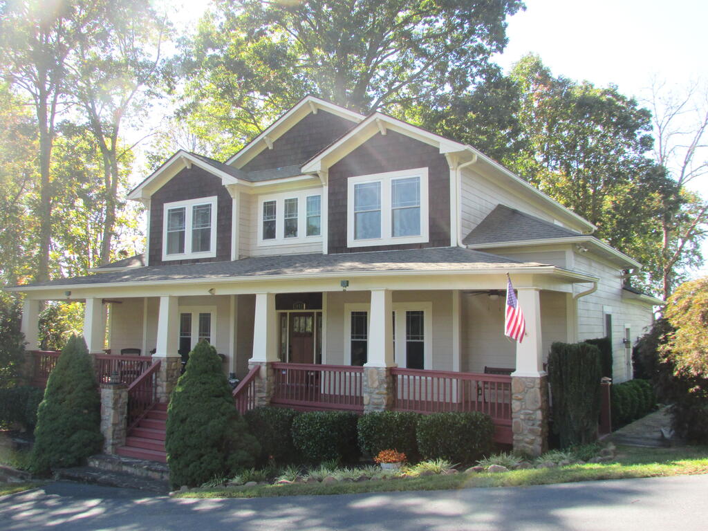 1979 Crooked Creek Connector Young Harris GA 30582