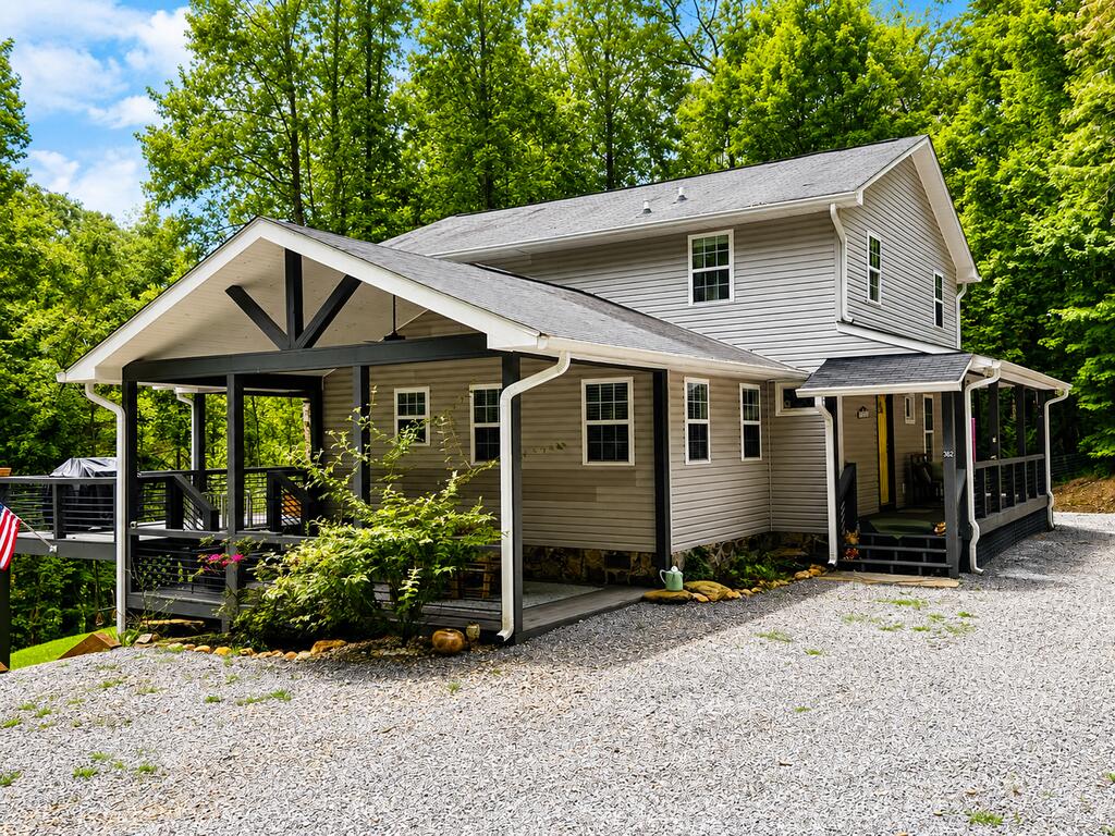 362 Pinecone Blue Ridge GA 30513